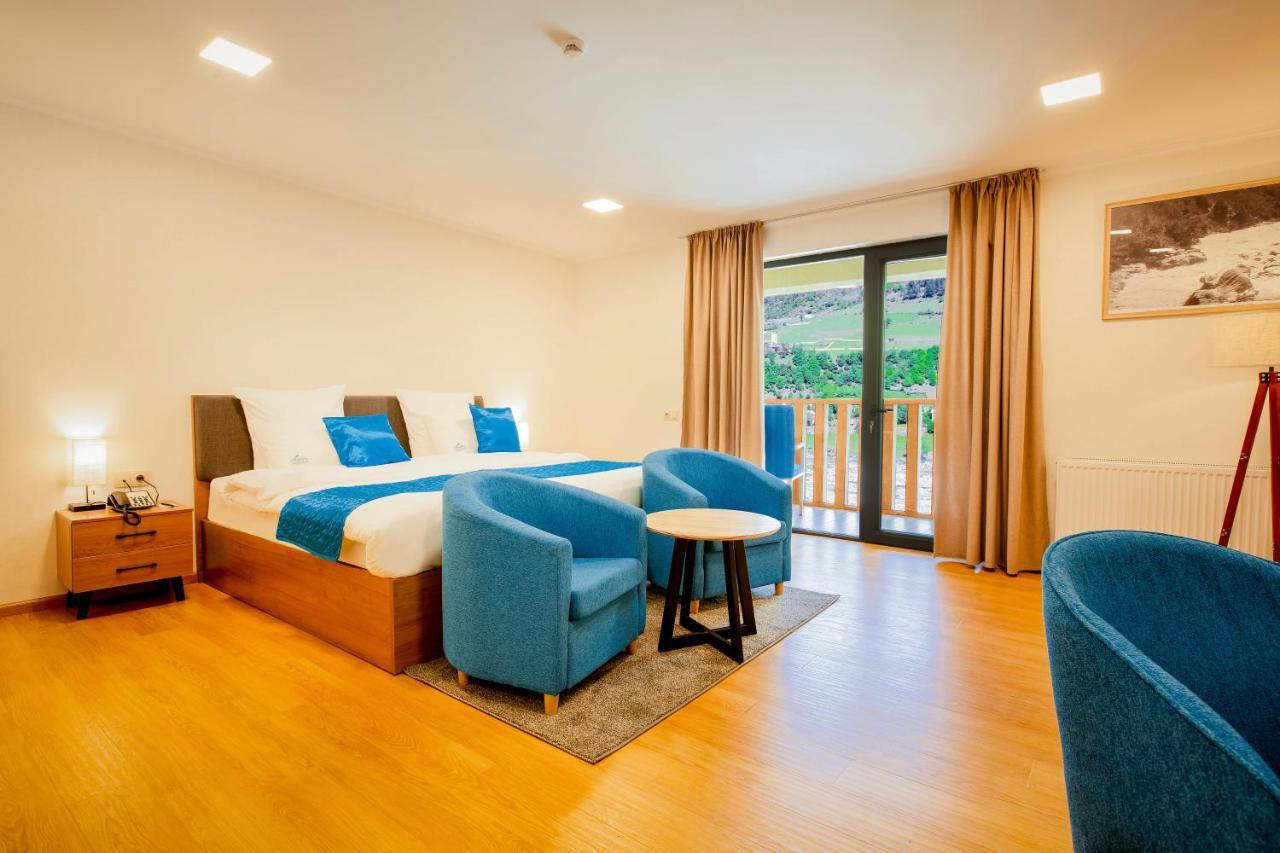 Gistola Hotel Местия Екстериор снимка