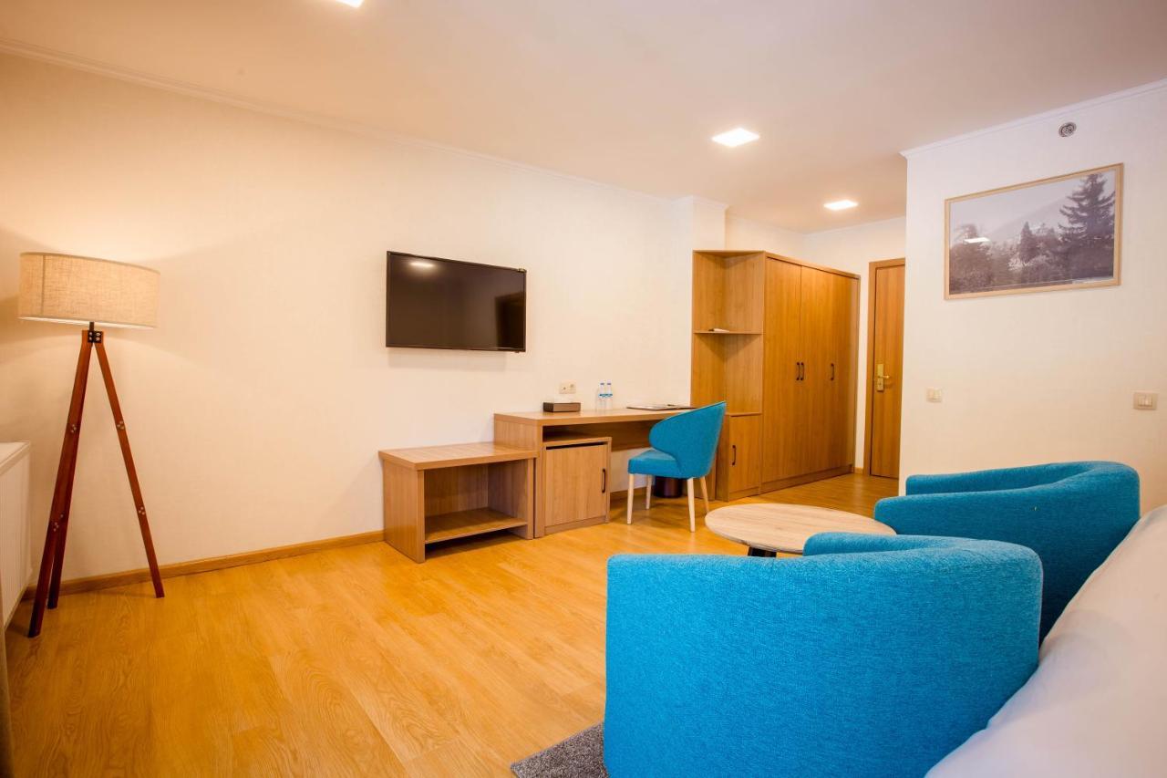 Gistola Hotel Местия Екстериор снимка