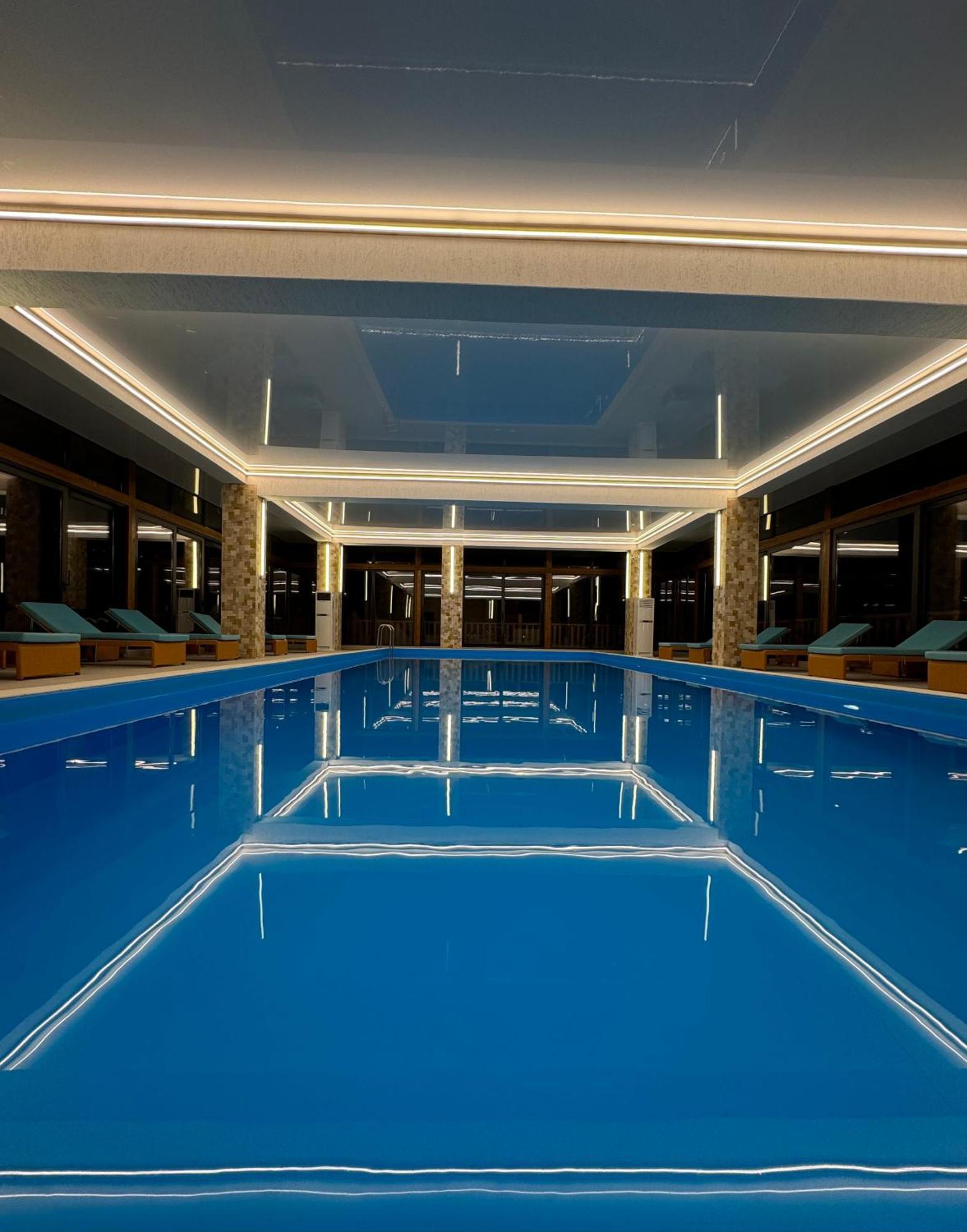 Gistola Hotel Местия Екстериор снимка